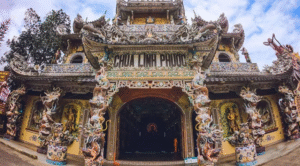 Chùa Linh Phước – Kiệt Tác Kiến Trúc Độc Đáo Giữa Lòng Đà Lạt