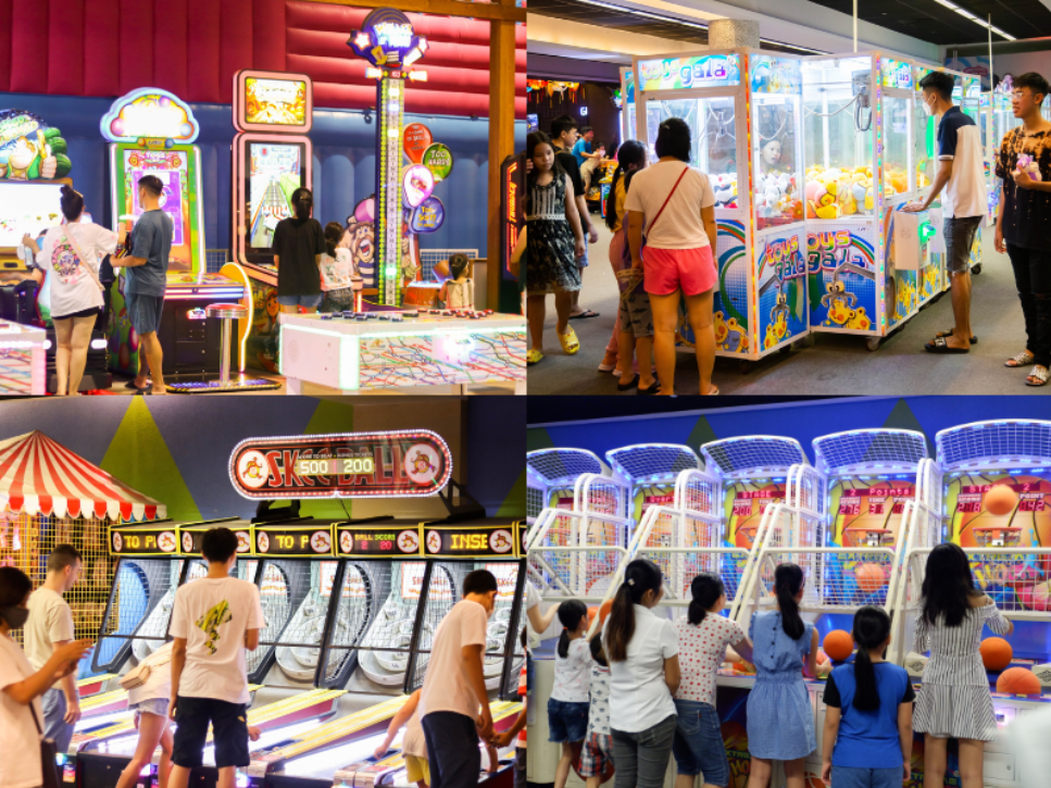 Bên trong khu vui chơi Helio với các máy game, khu bắn súng, đua xe và nhà bóng trẻ em.