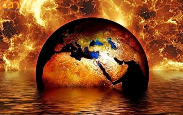 Hình ảnh trái đất bao quanh bởi khói bụi công nghiệp, thể hiện sự thay đổi nhiệt độ toàn cầu.