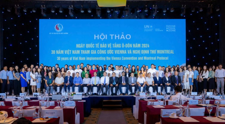 Ảnh hội nghị quốc tế về Nghị định thư Montreal với các quốc gia tham dự ký kết bảo vệ tầng ozon.