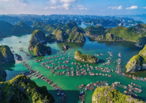 Vịnh Lan Hạ – Viên Ngọc Xanh Bình Yên Giữa Lòng Biển Cả