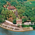 Chùa Thiên Mụ Huế – Biểu Tượng Tâm Linh Trầm Mặc Bên Dòng Hương Giang